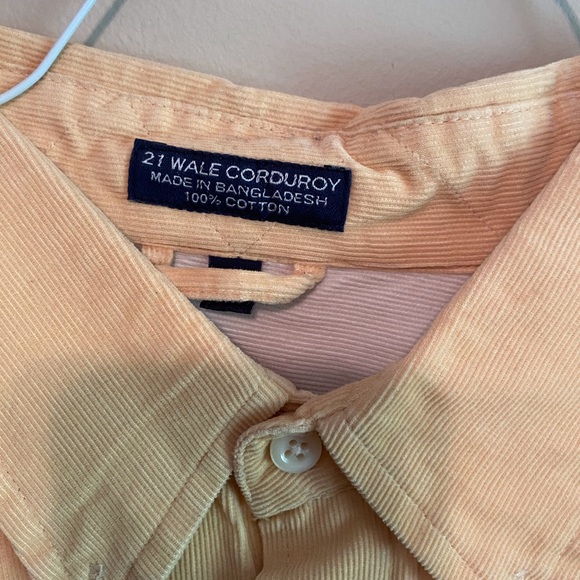 Button down - Picture 2 of 3